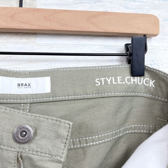 BRAX Chuck Hi Flex Jeans Green Slim Straight Leg Lightweight Stretch Mens 32x34 - Picture 7 of 10